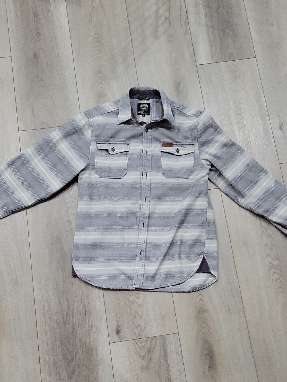 Men's Casual Striped Button-Up Shirt - Light Gray/White